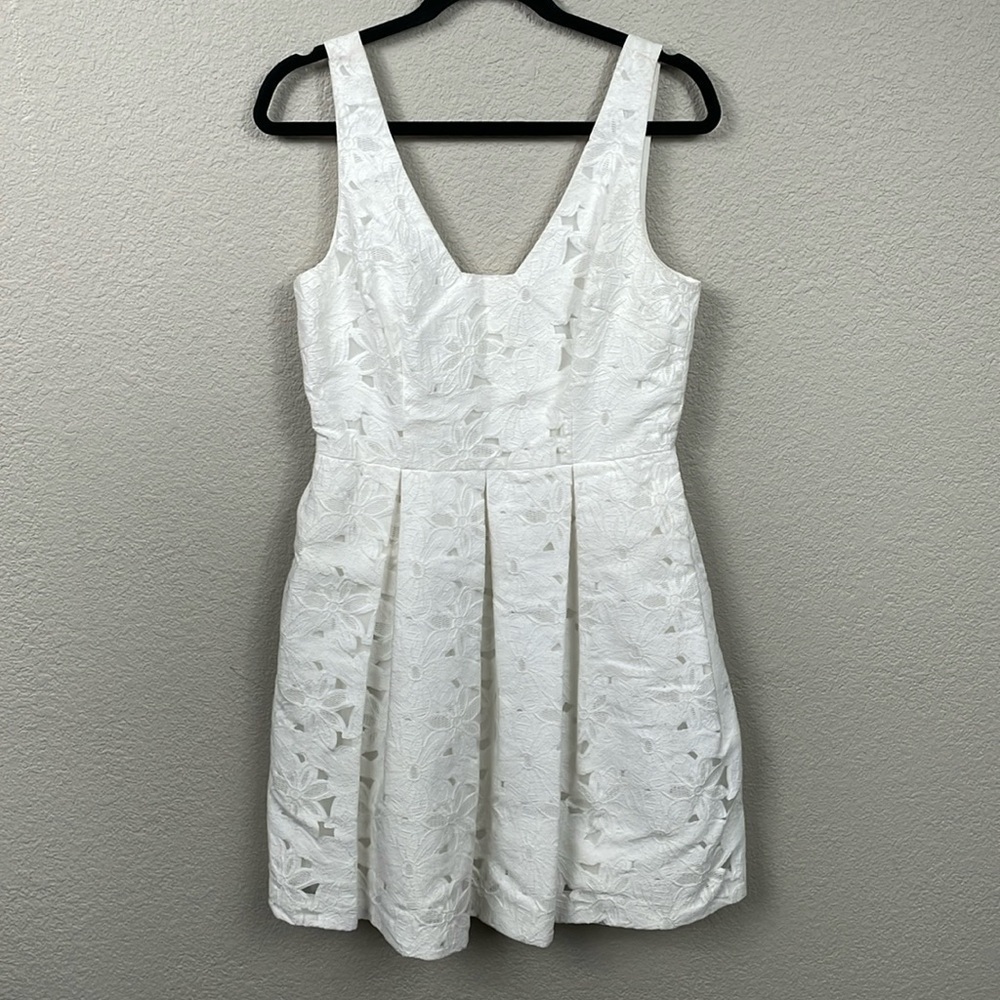 Trina Turk Ambros Embroidered Guipure Lace Fit Flare Dress Pleated Bridal 8